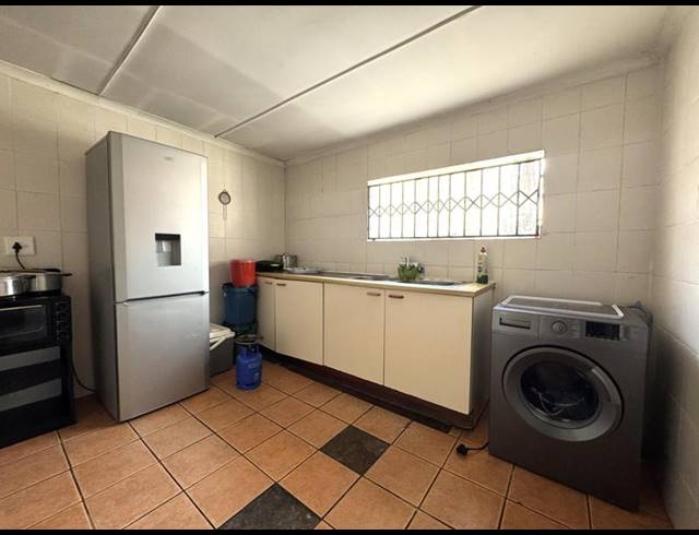 3 BEDROOM HOUSE FOR SALE IN LINDHAVEN